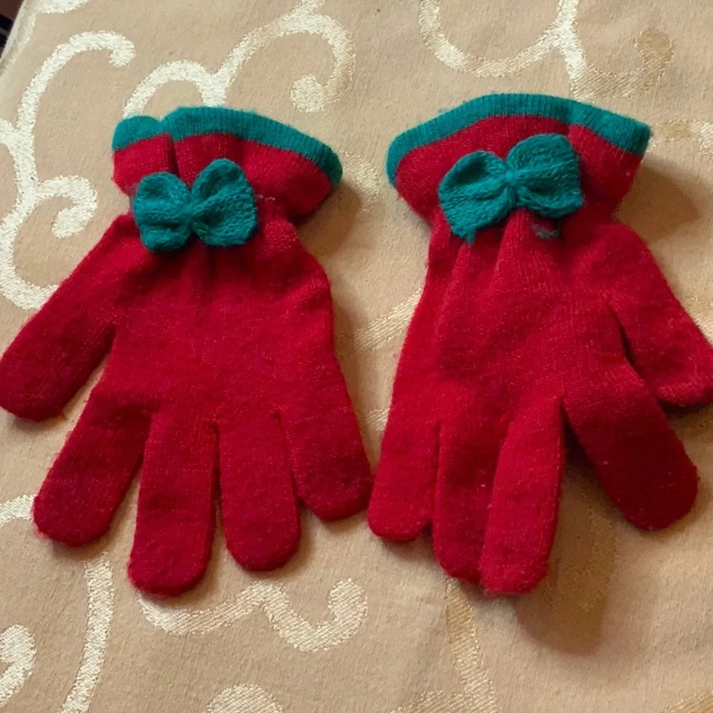 Mittens 5 pairs
